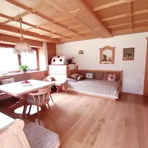 apartmenthaus-paradise.innsbruckaustriahotels.com/